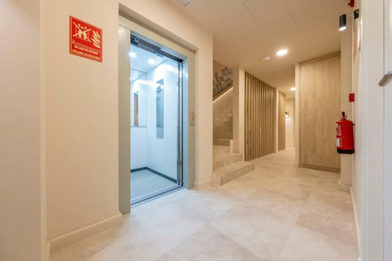 ***  Hotel Victori Es Castell  Spanien